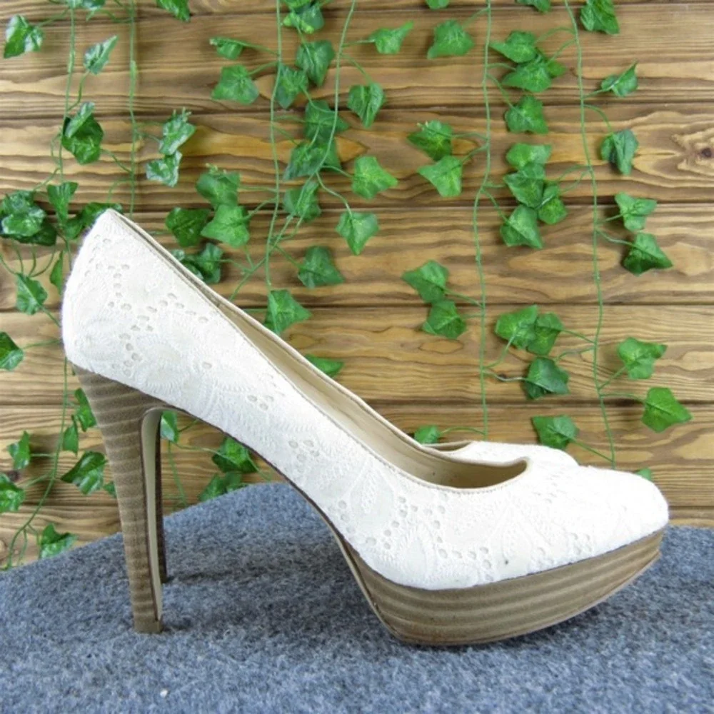 Nine‎ West Women 7Marnias Platform White Fabric Pump 9.5 Medium Gently Used 2025